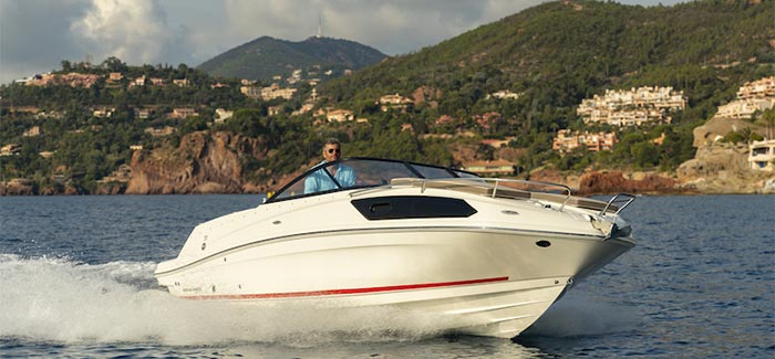 Cuddy cabin cruiser powerboat