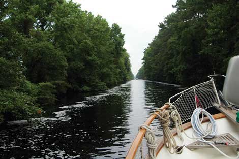 Entering the Dismal Swamp on the ICW
