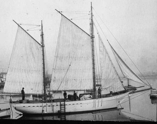 Snark, a 55-Foot Cutter-Rigged Ketch