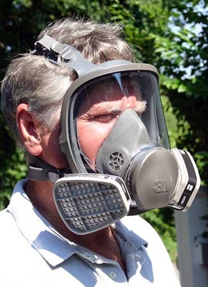Full-face respirator 