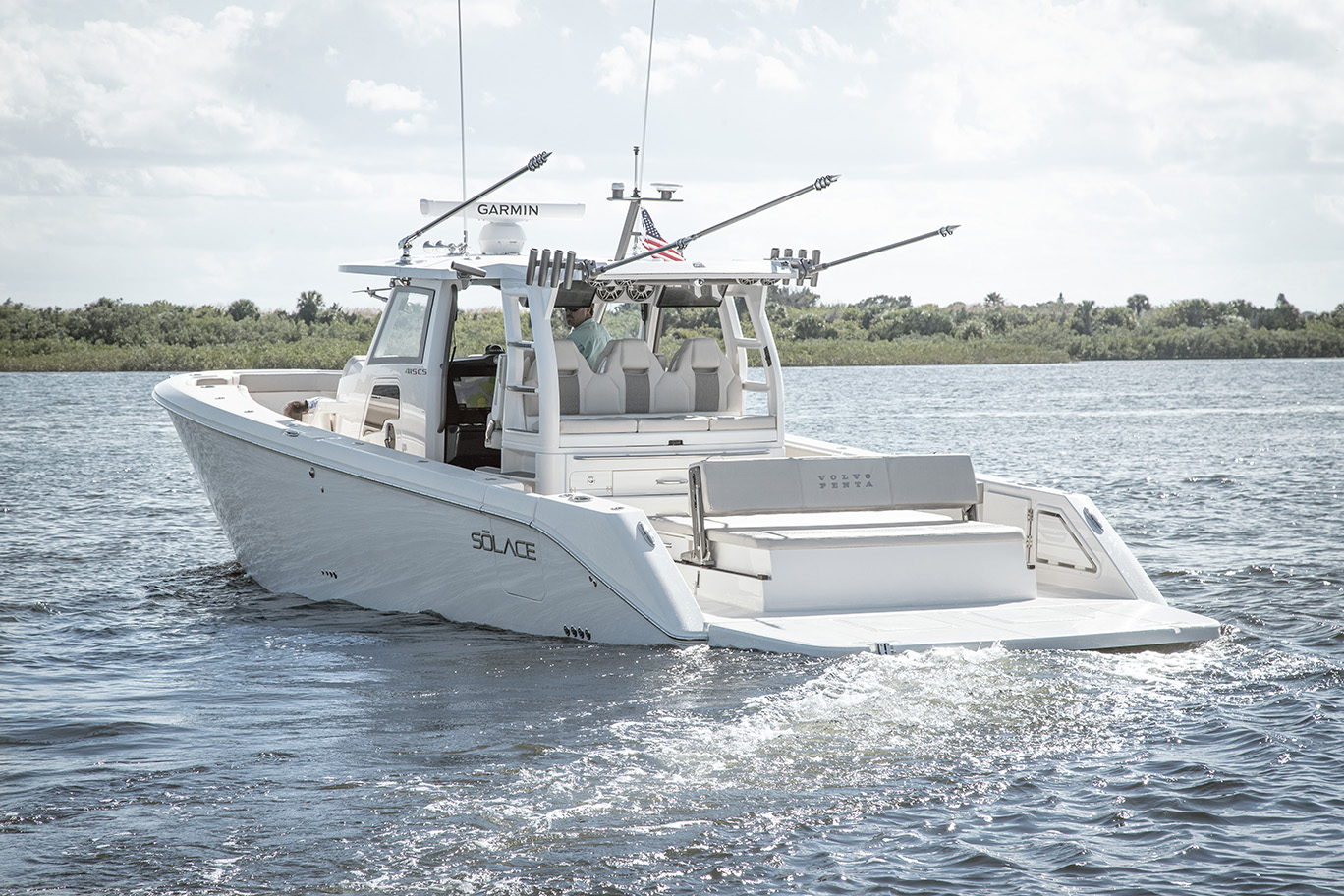 Volvo-Penta Solace 415CS Boat