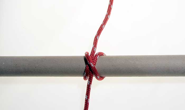 The center of the knot should be two lines running parallel, but in opposite directions