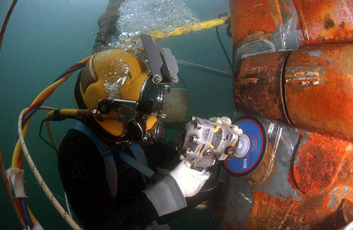 Working diver