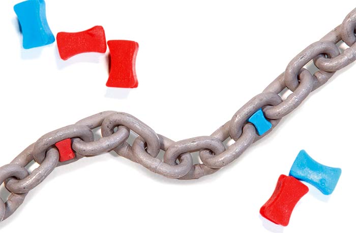 Anchor chain with colorful plastic markers