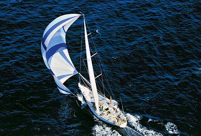 Sleuth sails in perfect wind conditions