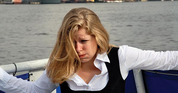 how-to-not-get-seasick-avoid-seasickness-on-cruise-or-boat-prevent
