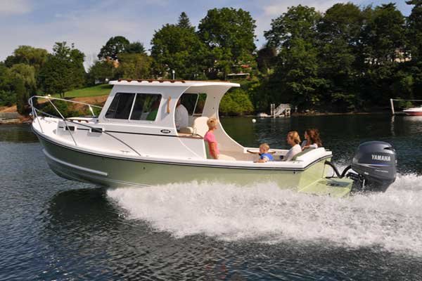 Types of Powerboats and Their Uses - BoatUS