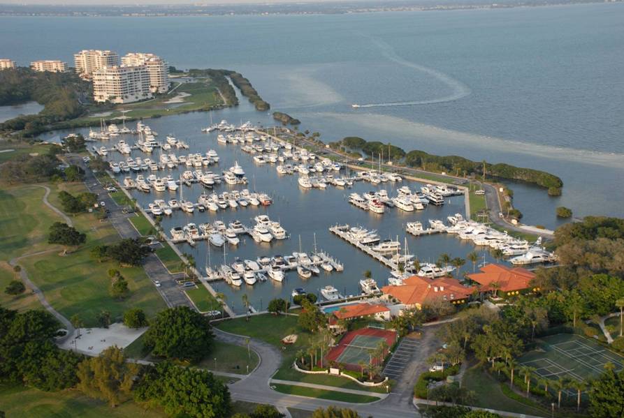 BoatUS Cooperating Marina Longboat Key Club Moorings BoatUS Cooperating Marina Longboat Key Club Moorings