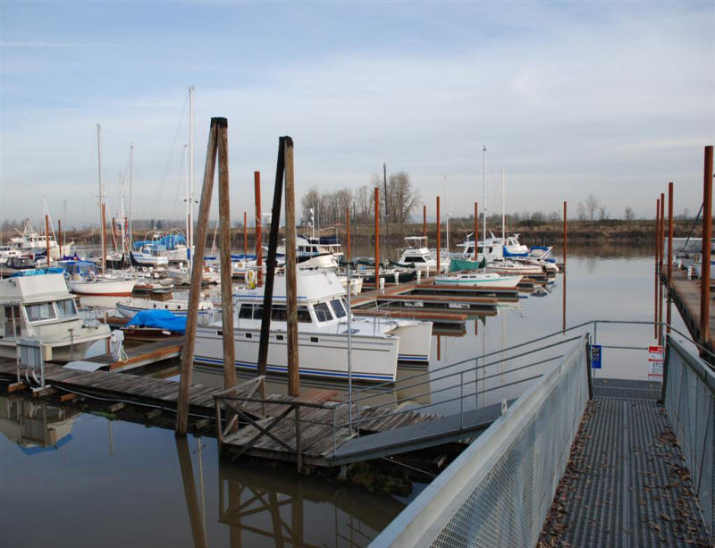 McCuddy's Landing Marina