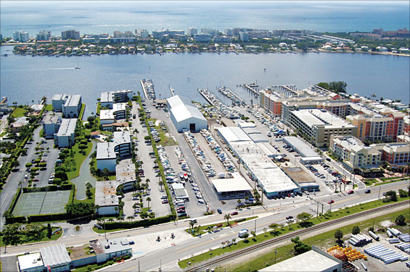 Loggerhead Marina - Lantana