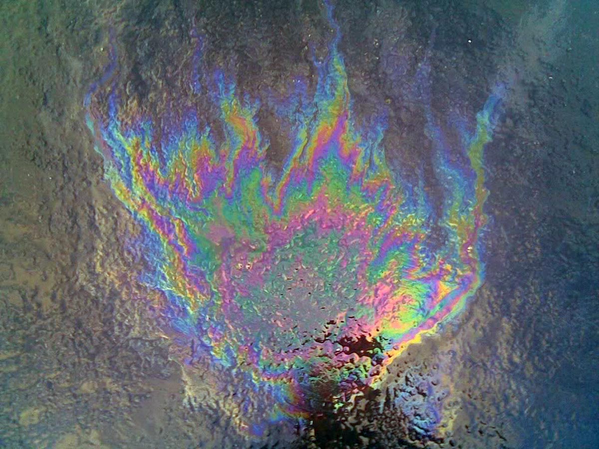 Бензин на воде картинки