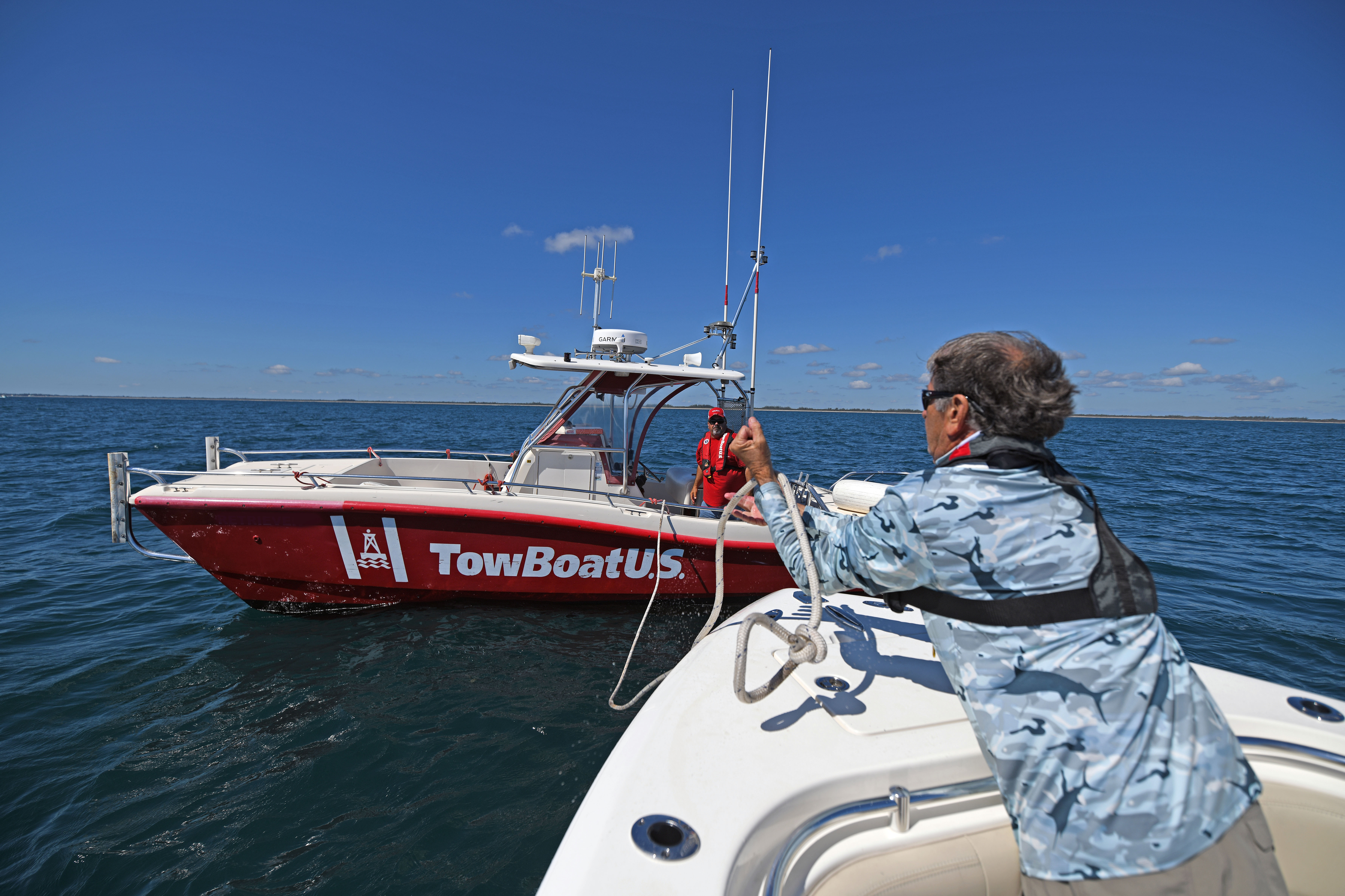 BoatUS App's New 'Connect to Local Towing Captains' Feature Shortens